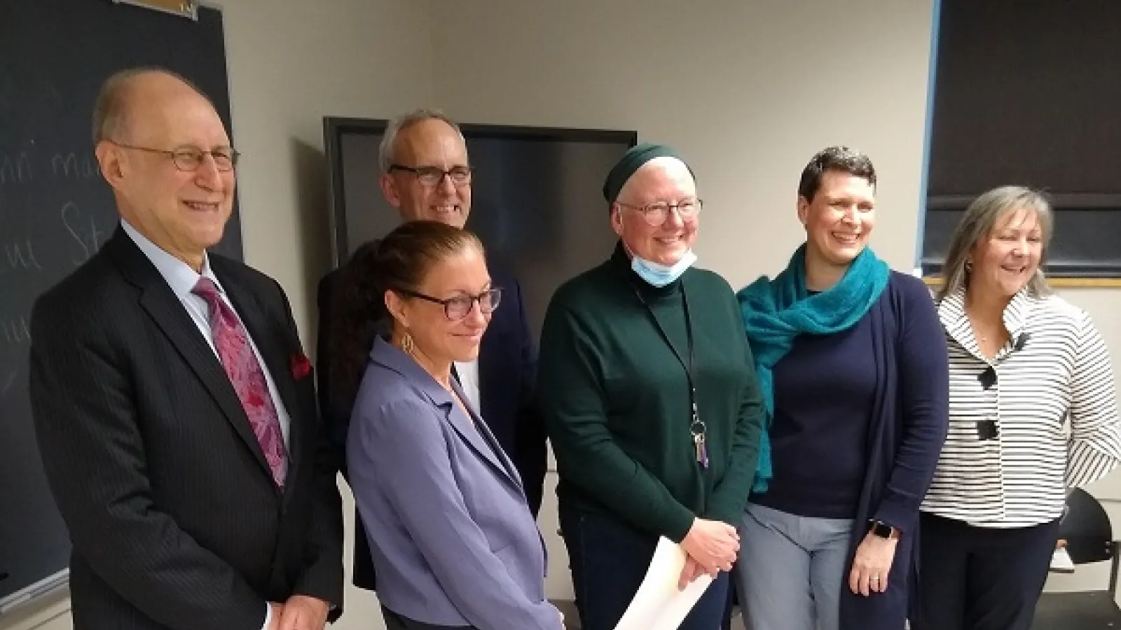 Grotans wins Distinguished Teaching Award in 2022